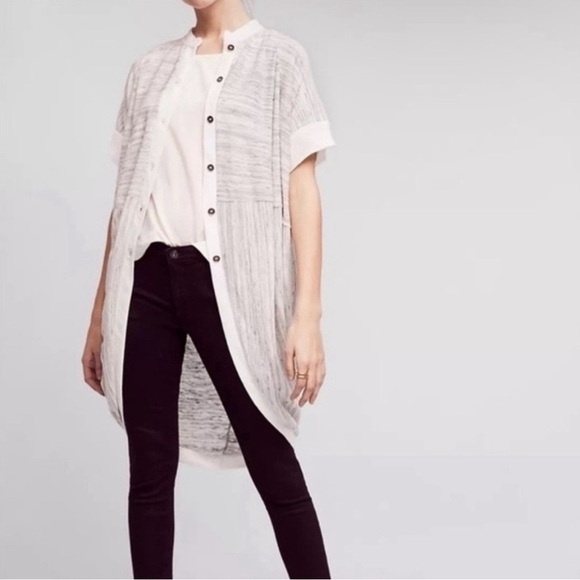 🔥SALE🔥 Anthro Postmark Bay Harbor heather gray short sleeve cardigan Med - Picture 2 of 7